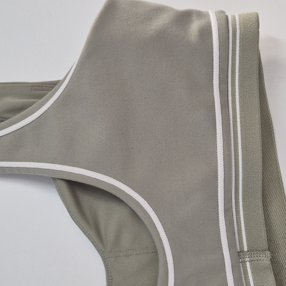 Alo Yoga Airbrush Heart Throb Bra Limestone Medium - Picture 7 of 8